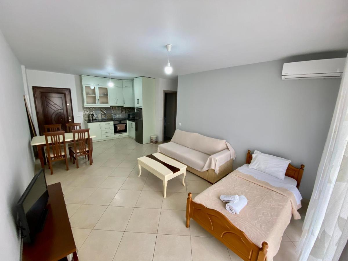 Evgenia'S Apartment Sarandë エクステリア 写真